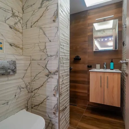 Dragoumi Danai Apartmán *